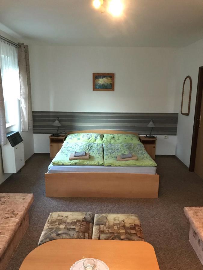 Ferienwohnung Privat Magdalena Bešeňová Exterior foto